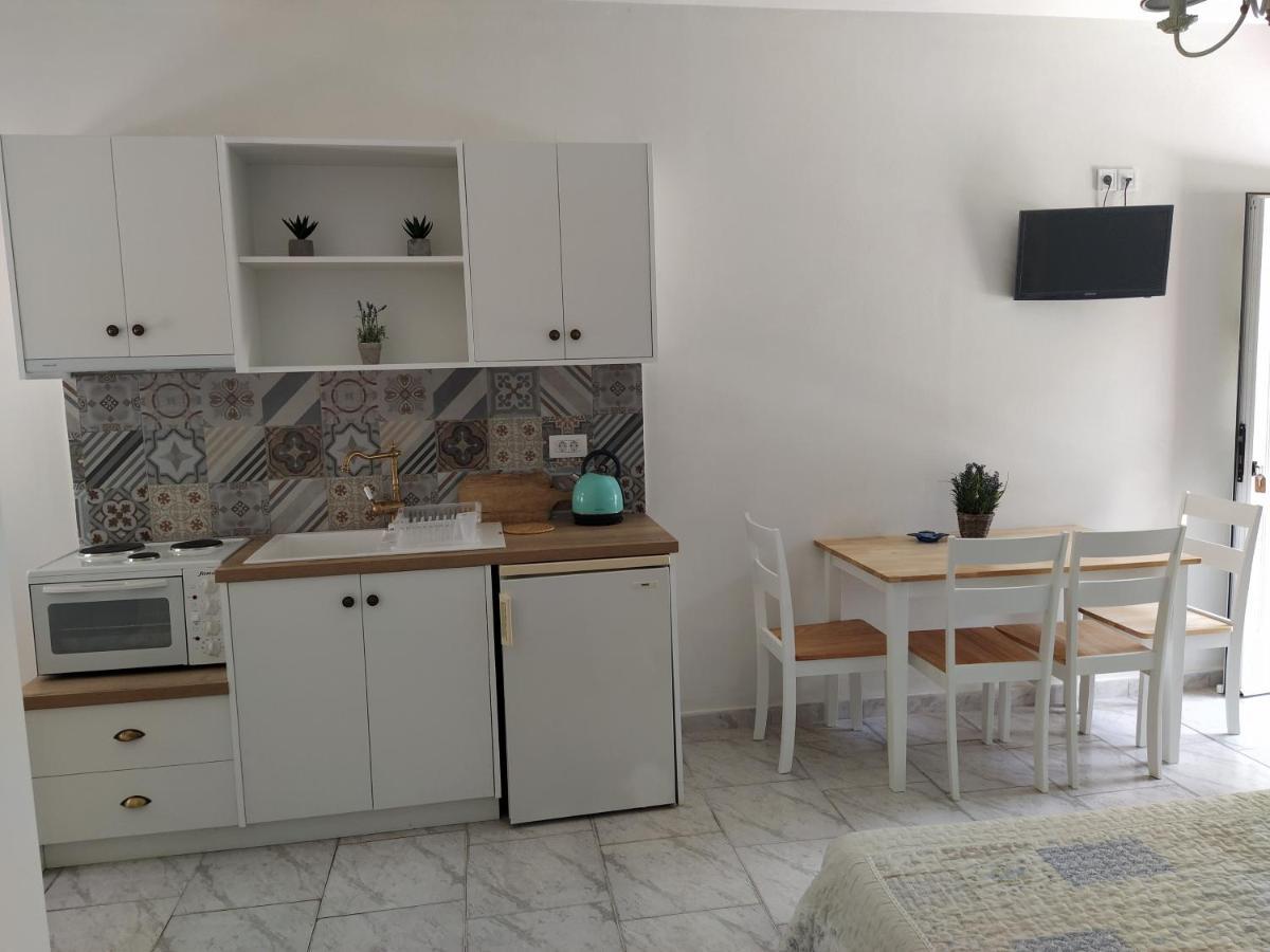 Christos Studios Zola Экстерьер фото